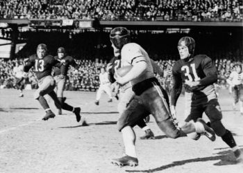 ¿Dónde surgió el fútbol americano?