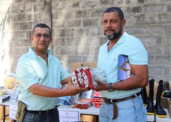 Alcaldía de San Miguel entrega implementos de seguridad ocupacional a empleados