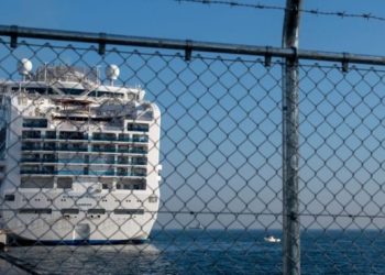 Confirman que mujer que viajaba en crucero y desembarcó en Honduras murió por neumonía