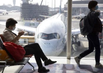 Las aerolíneas United y American Airlines suspenden sus vuelos a Hong Kong por el coronavirus