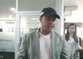 Presidente Bukele juramenta como comisionado del IAIP a expresentador de tv Juan Carlos Turcios