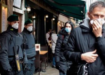 Histeria en Italia por el coronavirus, se agotan las mascarillas y el gel desinfectante