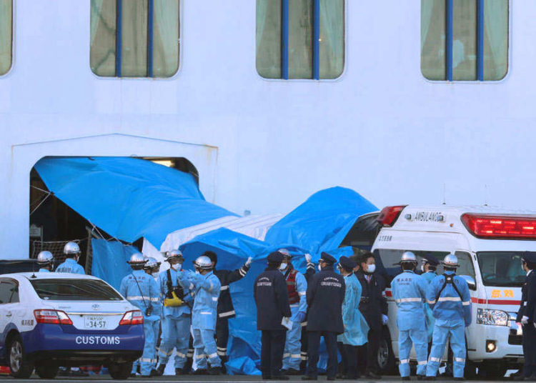 Detectaron 60 nuevos casos de coronavirus en el crucero en cuarentena en Japón