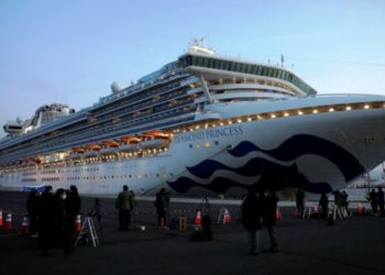 Noventa y nueve personas más se infectan de coronavirus en el crucero en cuarentena en Japón