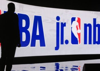 La NBA y el INDES firman convenio para instalar el programa Jr. NBA El Salvador