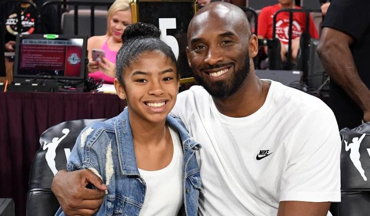 La familia de Kobe Bryant realizó un funeral en privado para él y su hija Gianna