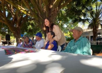 Gobierno brinda apoyo económico a familias de caserío “El Mozote”