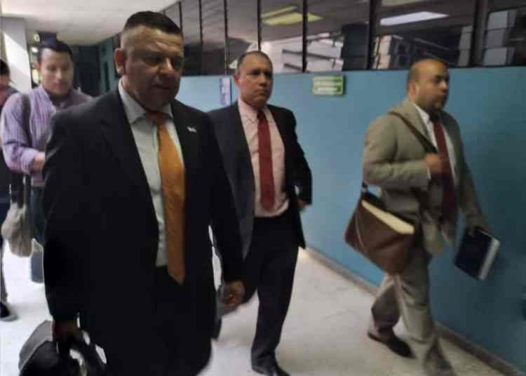 Imponen fianzas de $10 mil para Muyshondt, Arístides Valencia y Benito Lara; y de $5 mil para Wilson Alvarado y Lüers. Mijango, sin fianza