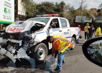 Siete lesionados deja accidente de tránsito entre carro patrulla y una camioneta todo terreno en Usulután