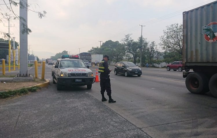 Hombre que se dirigía a trabajar en obras de construcción muere atropellado en carretera a Santa Ana