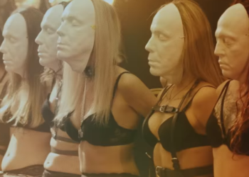 Líder de Rammstein graba un videoclip pornográfico con actrices rusas y estas sufren una ola de acoso en la Red