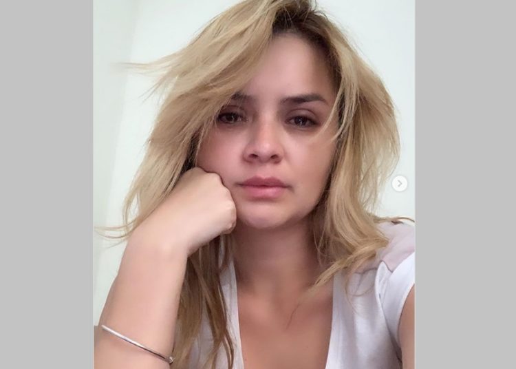 Influencer salvadoreña en cuarentena por proceder de un país donde hay casos de coronavirus