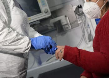 Gobierno pone en cuarentena a 3 salvadoreños provenientes de China