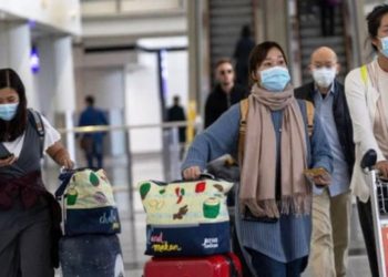 Prohíben el desplazamiento de personas y vehículos en toda Wuhan, China