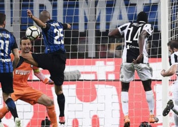 Italia no descarta suspender la Serie A si algún futbolista cae infectado de coronavirus