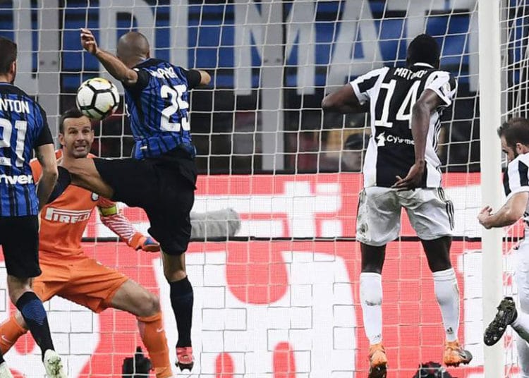 Italia no descarta suspender la Serie A si algún futbolista cae infectado de coronavirus