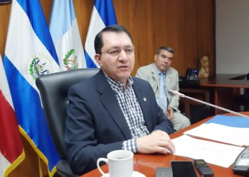Mario Ponce: “No hay ninguna posibilidad que la Asamblea Legislativa deje de trabajar”