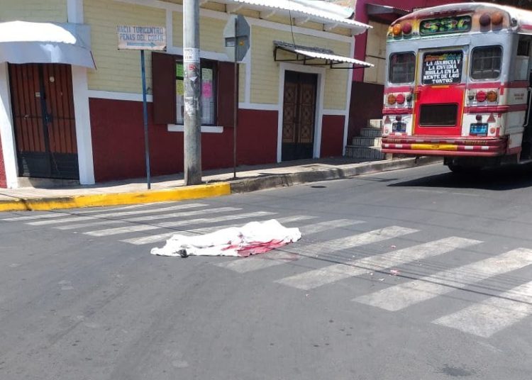 Estudiante muere atropellada en San Antonio del Monte, Sonsonate