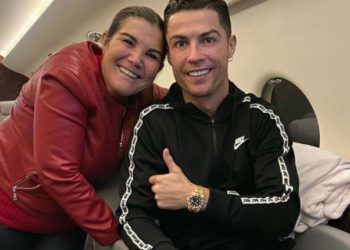 Cristiano Ronaldo dice que su madre está “estable y recuperándose”