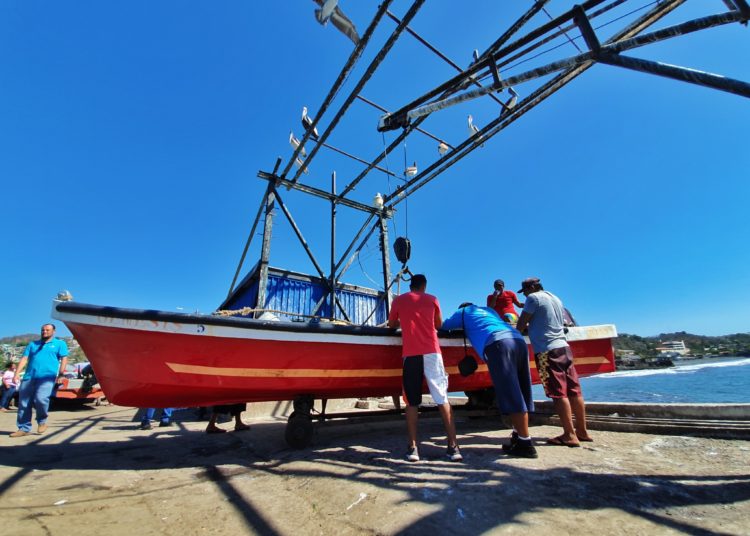 Encuentran con vida a cuatro pescadores salvadoreños que habían sido reportados como desaparecidos desde el 1 de marzo