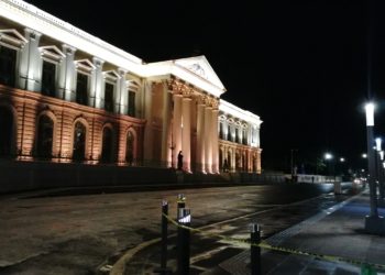 Políticos respaldan cuarentena domiciliar para contener avance del coronavirus en El Salvador