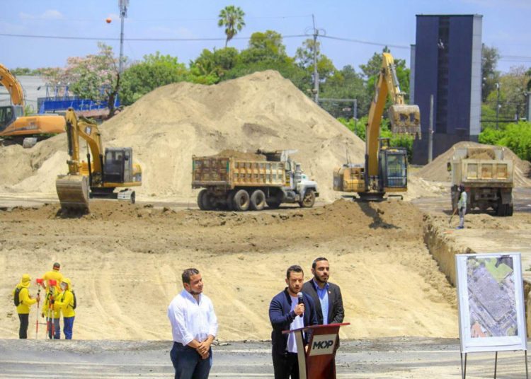 Avanza construcción de hospital para atender a pacientes con coronavirus