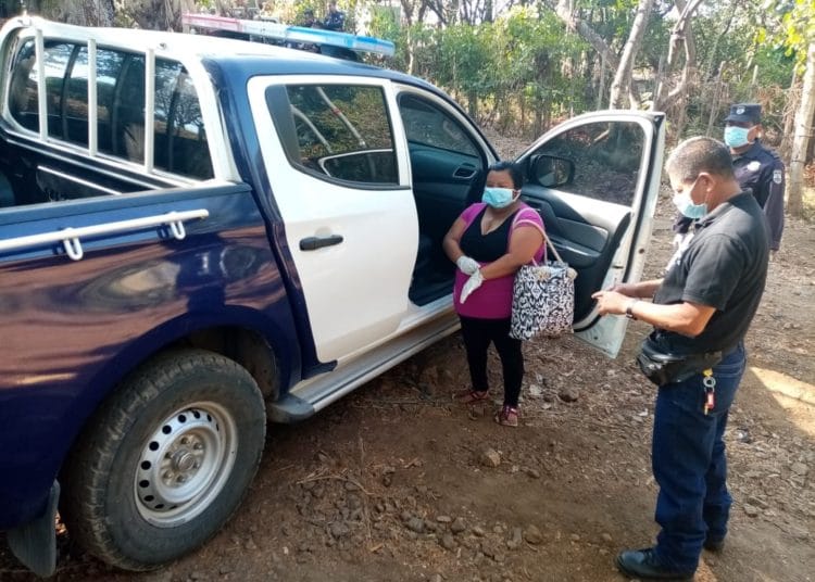 Retienen a dos personas que entraron por puntos ciegos a El Salvador