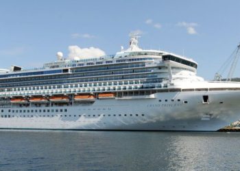 Por sospecha de coronavirus impiden el desembarco de miles de personas de un crucero en California