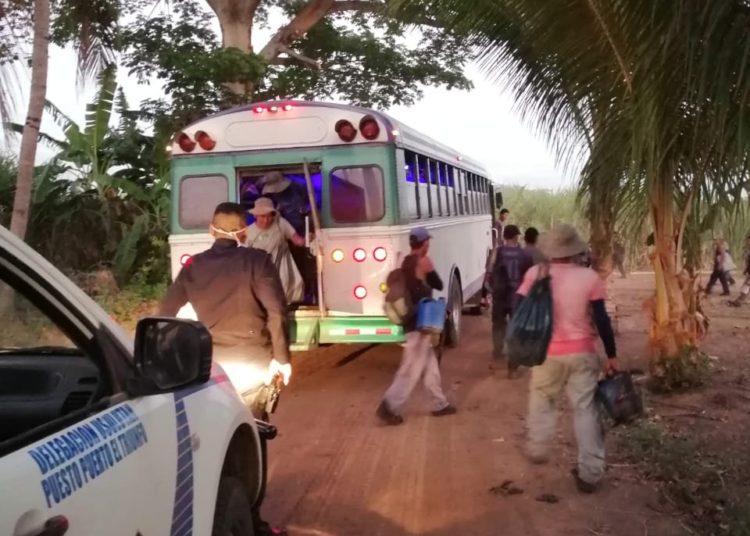 PNC verifica que buses transporten únicamente cantidad de pasajeros permitidos