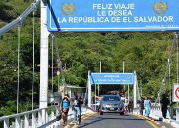 El Salvador exigirá pasaporte a guatemaltecos por coronavirus