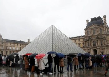Cierran el Museo del Louvre de París como precaución por el coronavirus