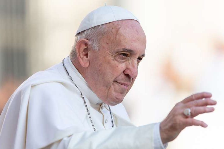 El papa convocó a un rezo mundial e impartirá bendición extraordinaria para la lucha contra el coronavirus