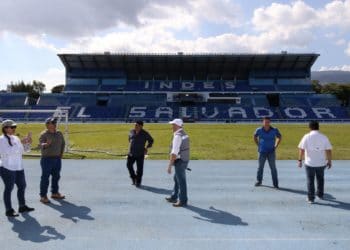 Representantes del BCIE recorrieron instalaciones deportivas