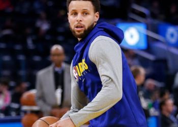 Stephen Curry de los Warriors se practica pruebas para descartar el coronavirus