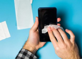 Según Apple es seguro limpiar sus dispositivos con toallitas desinfectantes para prevenir coronavirus