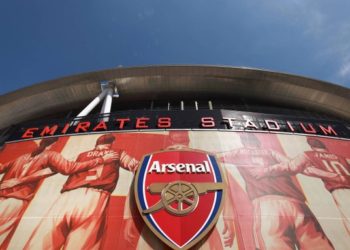 Jugadores del Arsenal en cuarentena y aplazan su partido contra el Manchester City