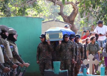 Sepultan con honores a soldado asesinado en Atiquizaya, Ahuachapán