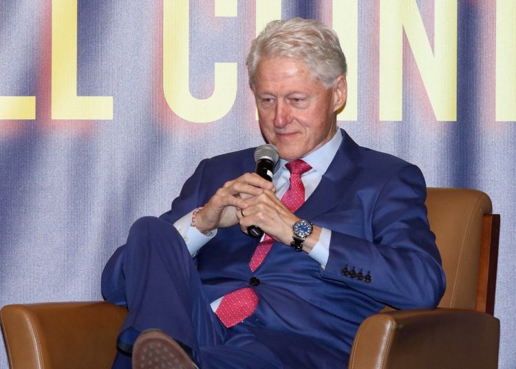 Bill Clinton justificó conducta sexual tenida con Monica Lewinsky