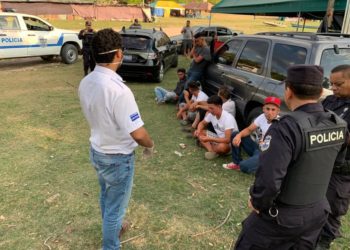 PNC retiene a seis guatemaltecos que pretendían entrar al país por punto ciego evadiendo controles sanitarios