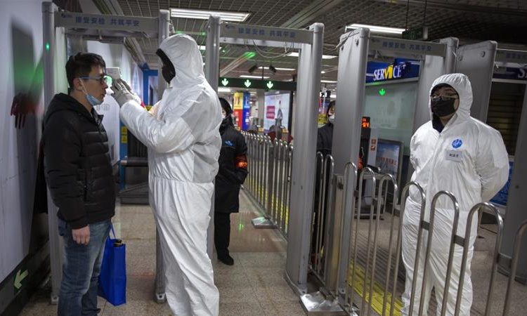 China ordenó una cuarentena obligatoria para toda persona que llegue del extranjero