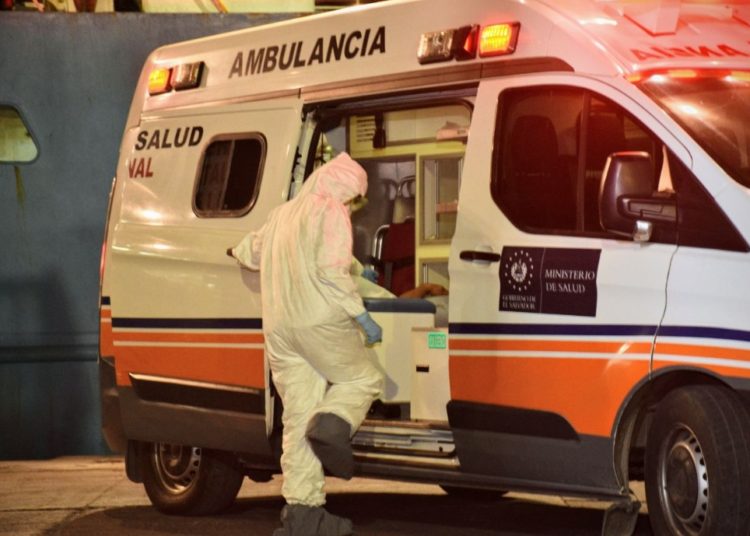 Ubican y pone en cuarentena a cinco salvadoreños que viajaban con guatemalteco afectado con coronavirus