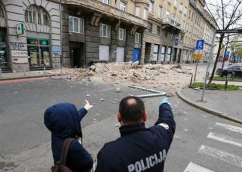 Sismo 5,4 en Croacia deja edificios derrumbados y autos aplastados