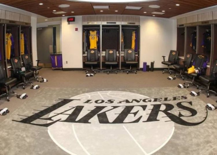 MLS, NBA, MLB y NHL limitan acceso a periodista a vestidores por coronavirus