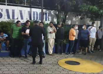 Mario Ponce: «Policía se excedió de funciones al capturar personas que no acataron cuarentena»