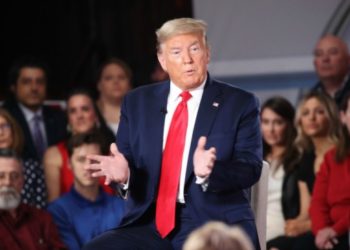 Trump no se ha hecho la prueba del coronavirus a pesar de estar en riesgo