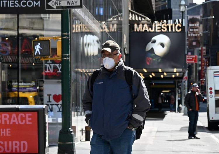 EE.UU. ya es el tercer país con más casos de coronavirus del mundo y “lo peor está por venir”