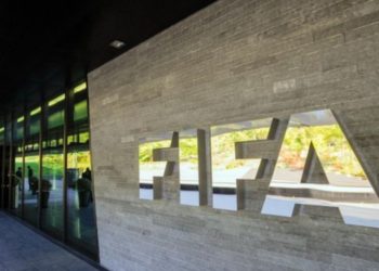 La FIFA probará cambios en el reglamento, especialmente en el fuera de juego