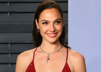 Gal Gadot convocó a sus amigos para cantar y dar esperanza al mundo