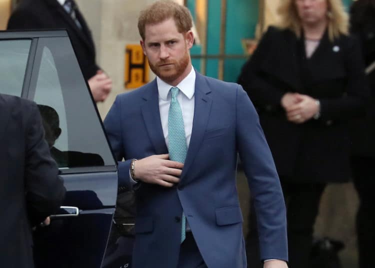 El príncipe Harry toma drástica medida de seguridad tras broma telefónica de youtuber rusos