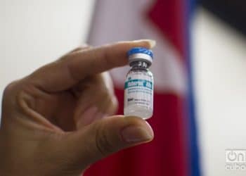 Interferón Alfa 2B, el antiviral cubano solicitado por 15 países para combatir covid-19
